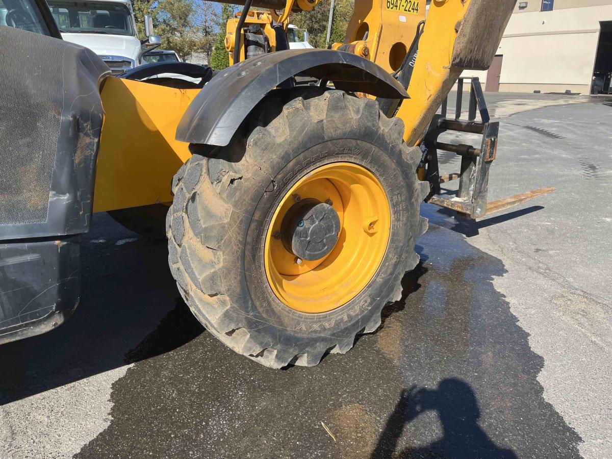 2018 JCB 510-56