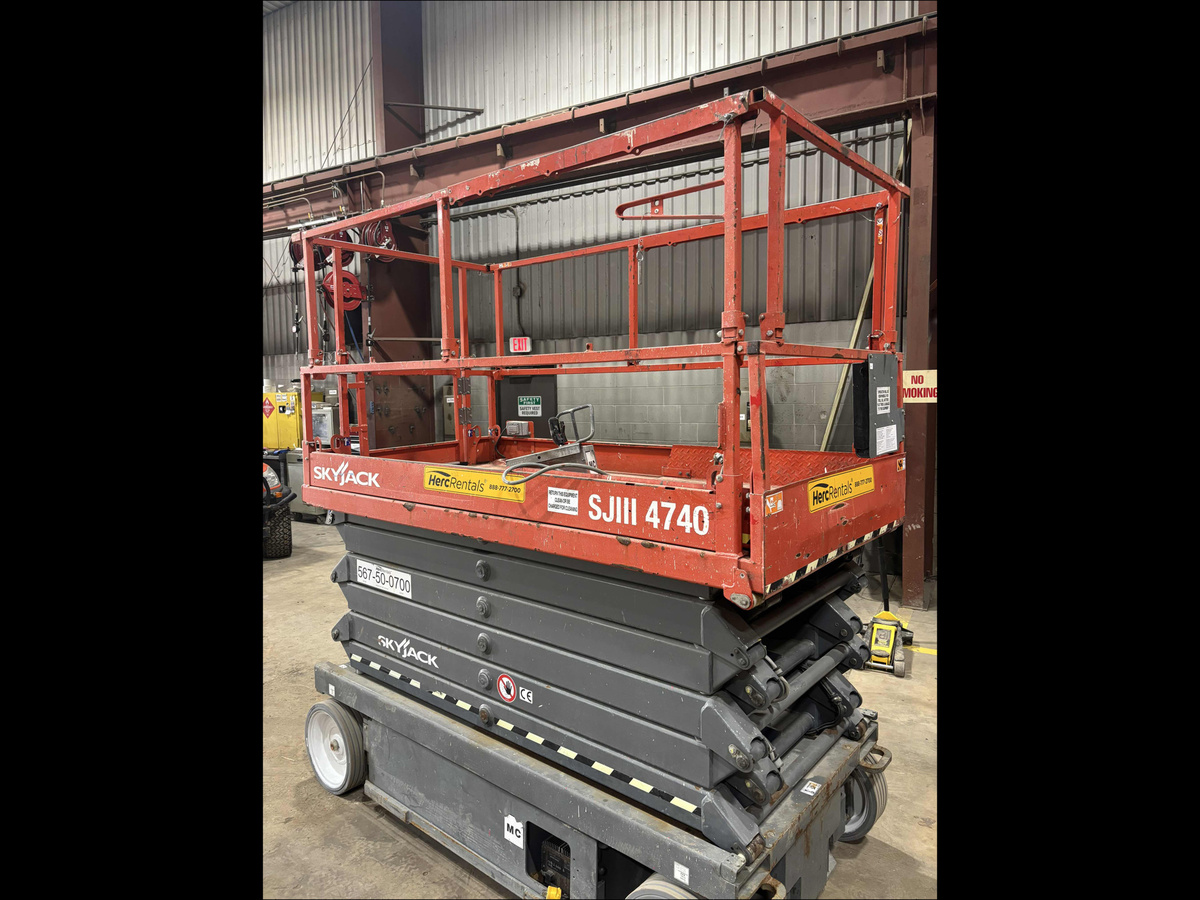 2018 Skyjack SJ4740-2