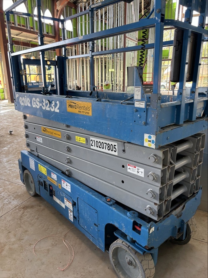2017 Genie GS-3232-3