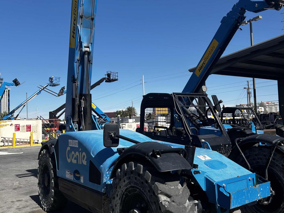 2018 Genie GTH 844