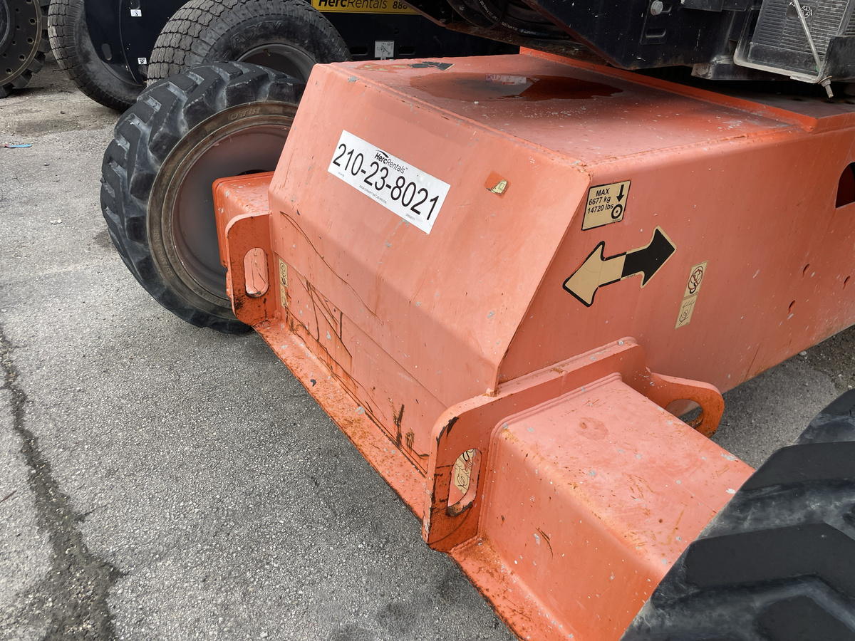 2018 JLG 660SJ-11