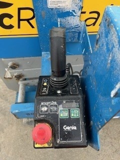 2017 Genie GS-3246-6