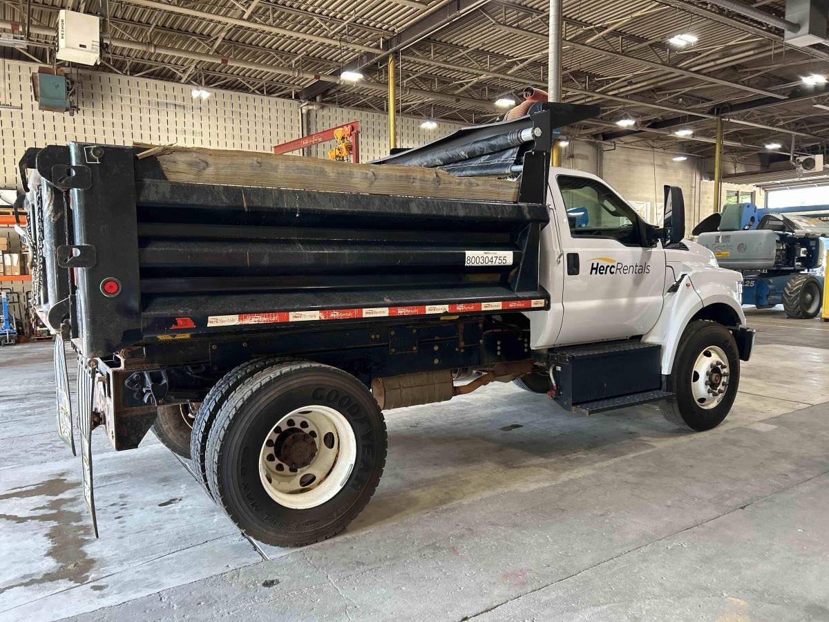 2021 Ford F750-6