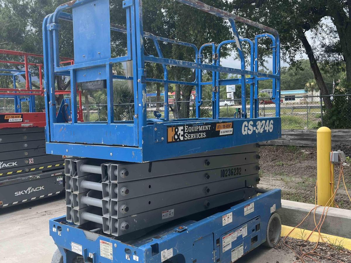 2018 Genie GS-3246-2