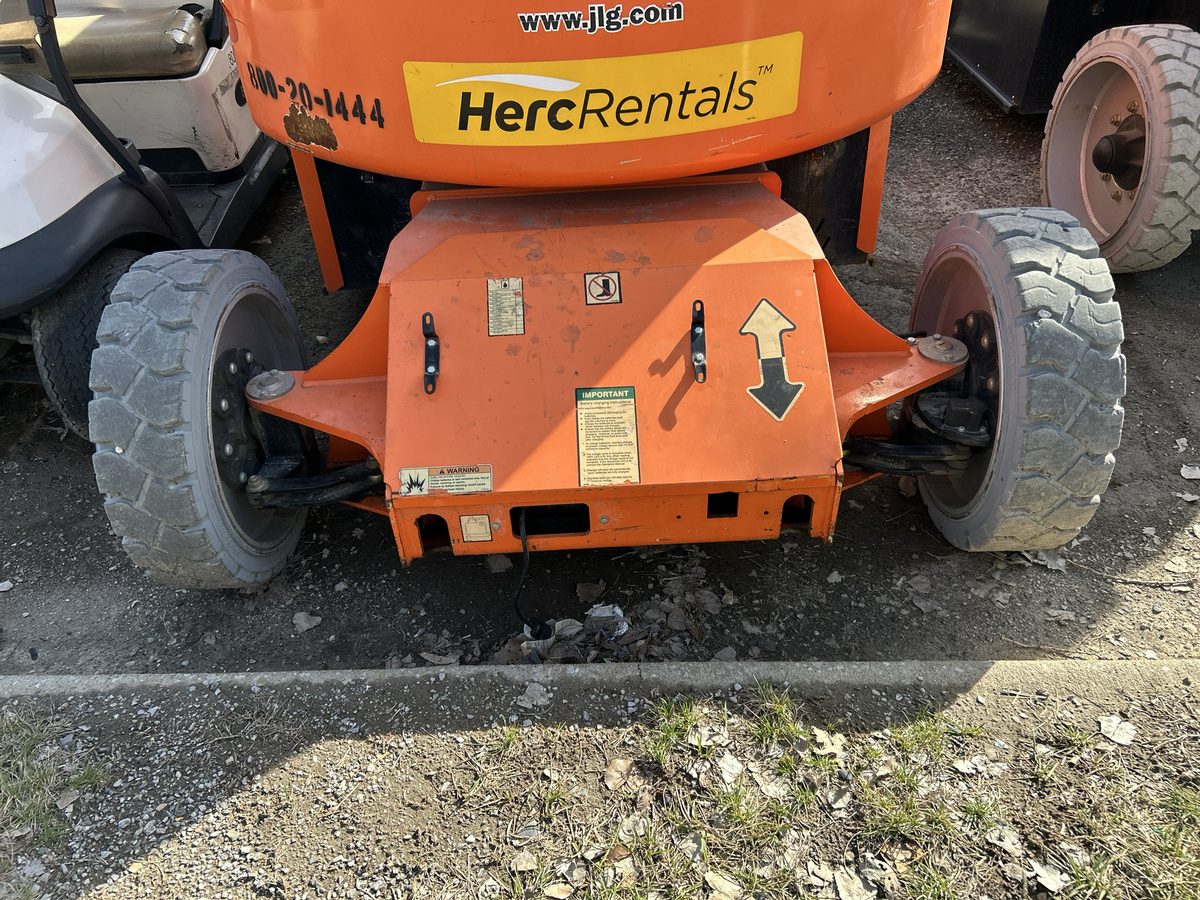 2018 JLG E450AJ-12