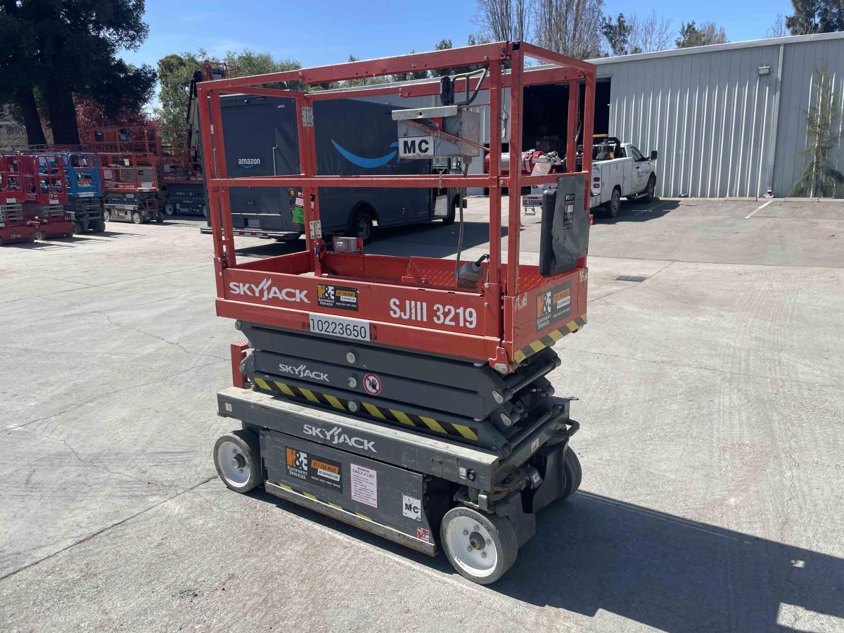 2017 Skyjack SJ3219