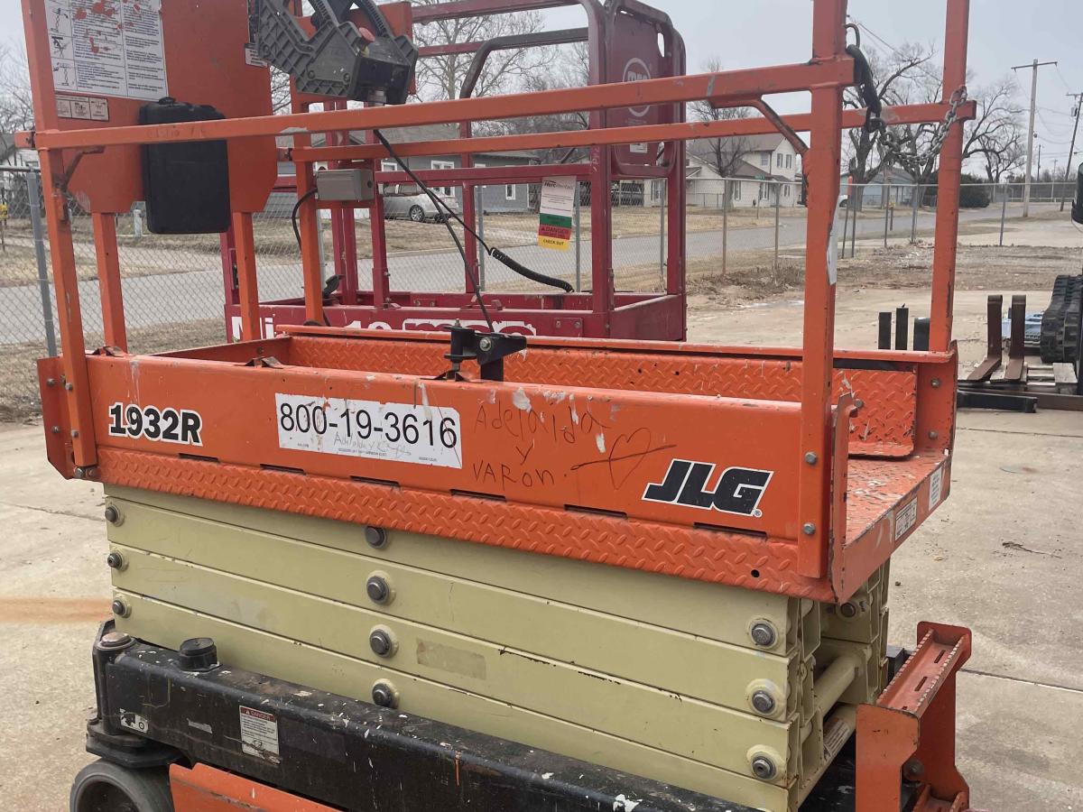 2018 JLG 1932R