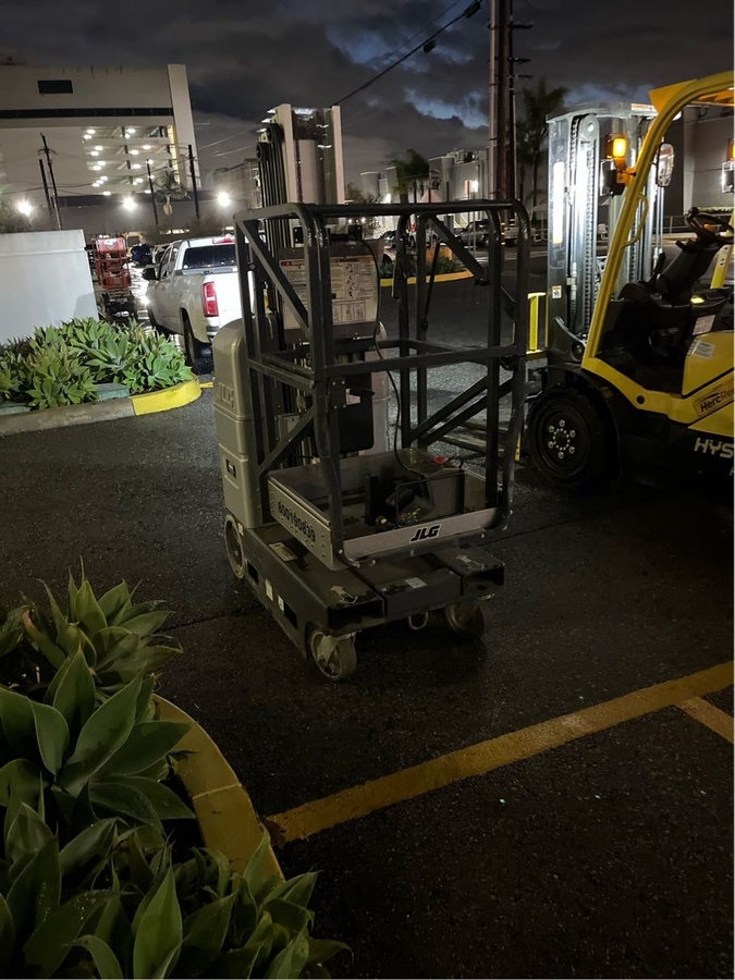 2017 JLG 20MVL-3
