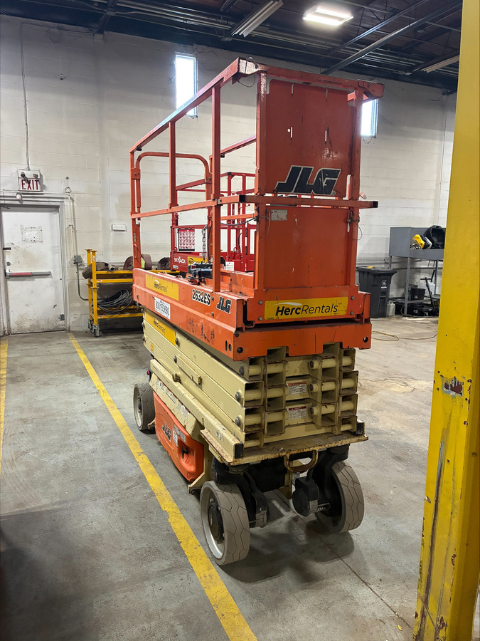2017 JLG 2632ES-2