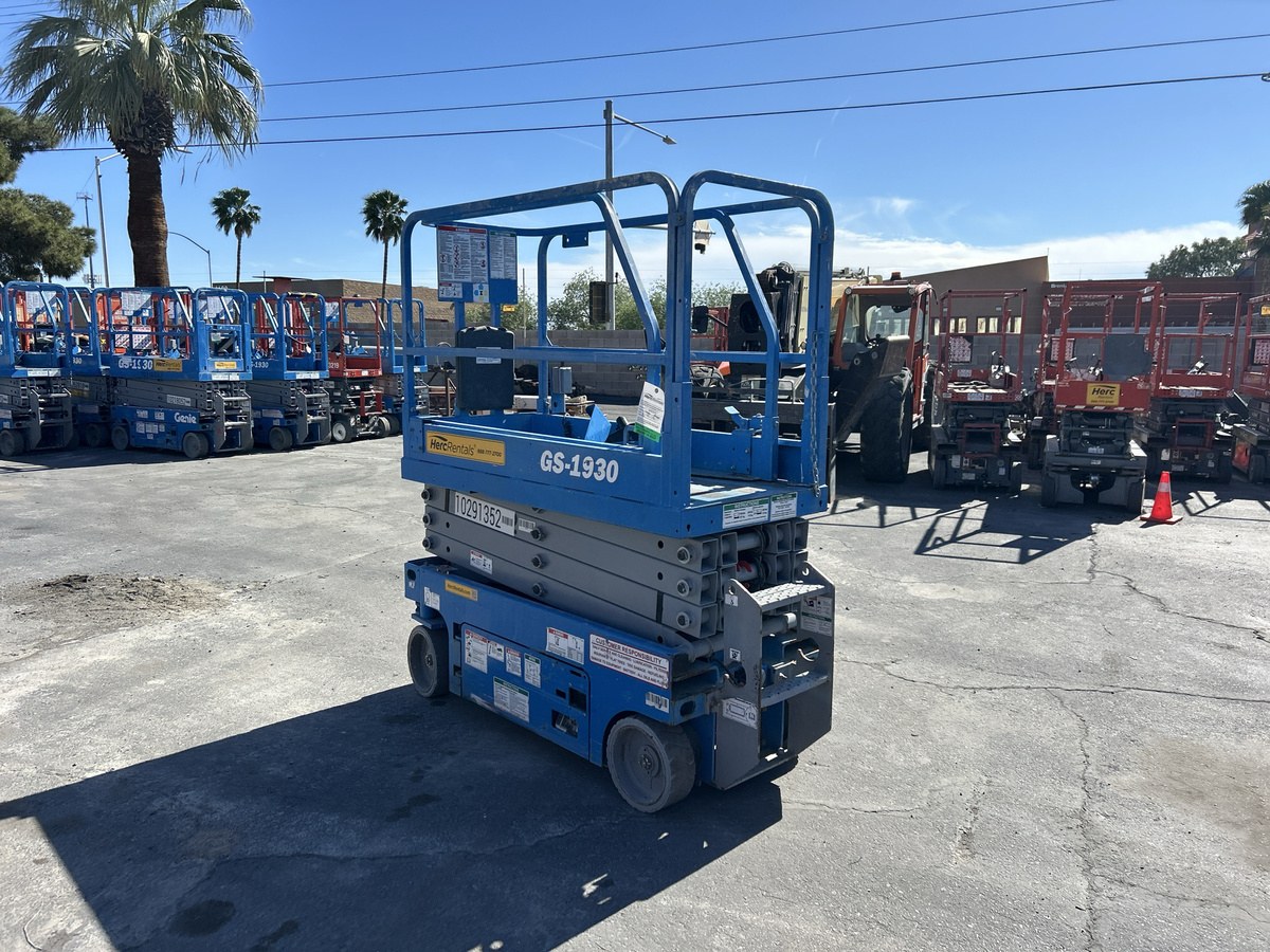 2019 Genie GS-1930