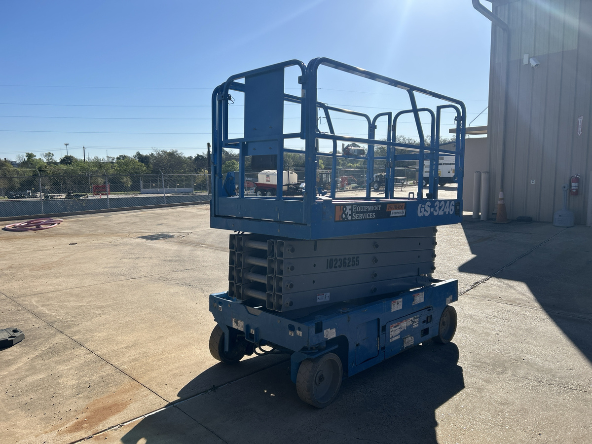 2018 Genie GS-3246-3