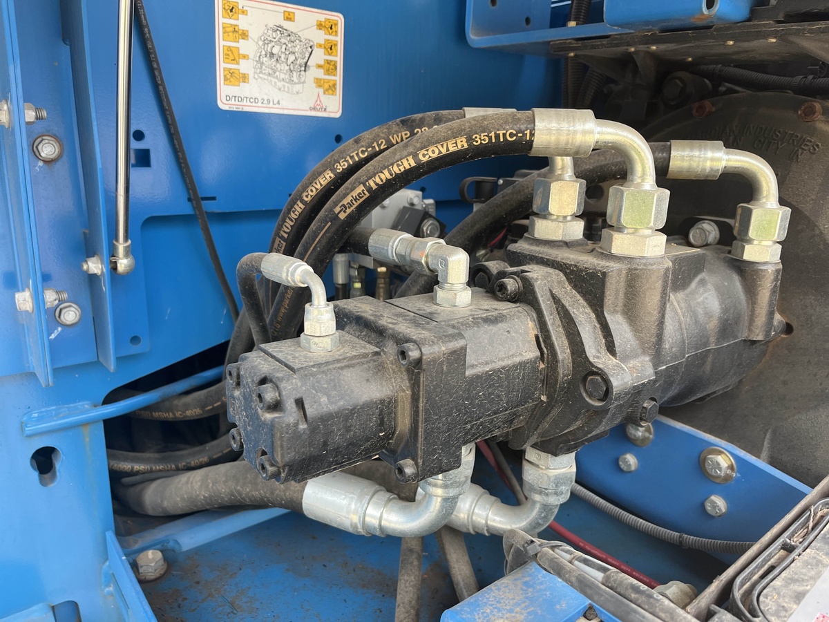 2018 Genie S-40-12