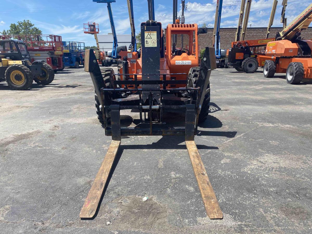 2019 SkyTrak 10042