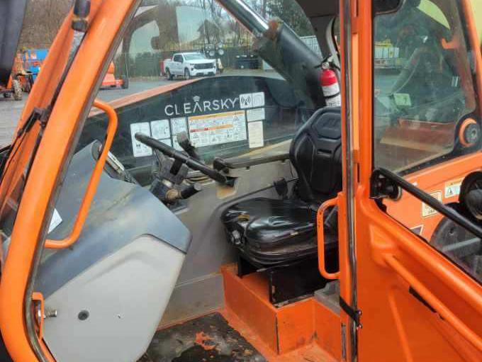 2018 JLG 1255