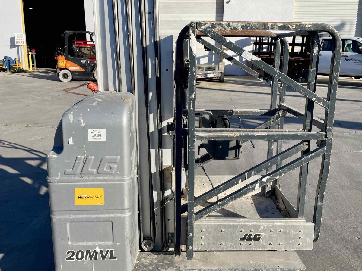 2018 JLG 20MVL