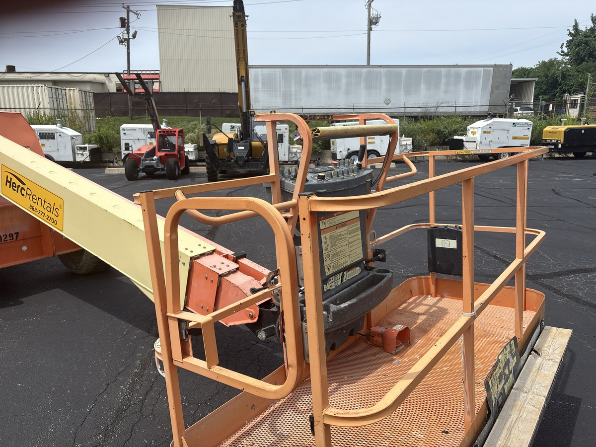 2017 JLG 600S-3