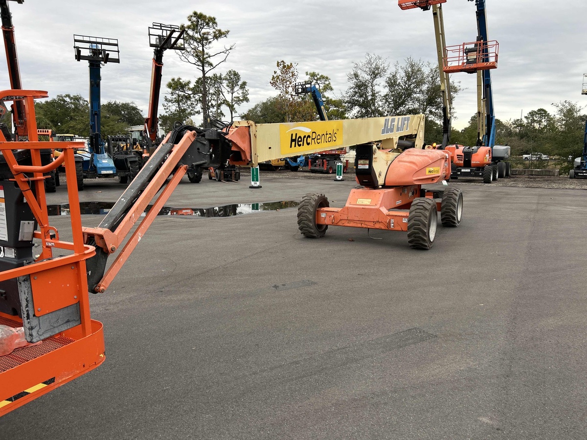 2019 JLG M600JP-2