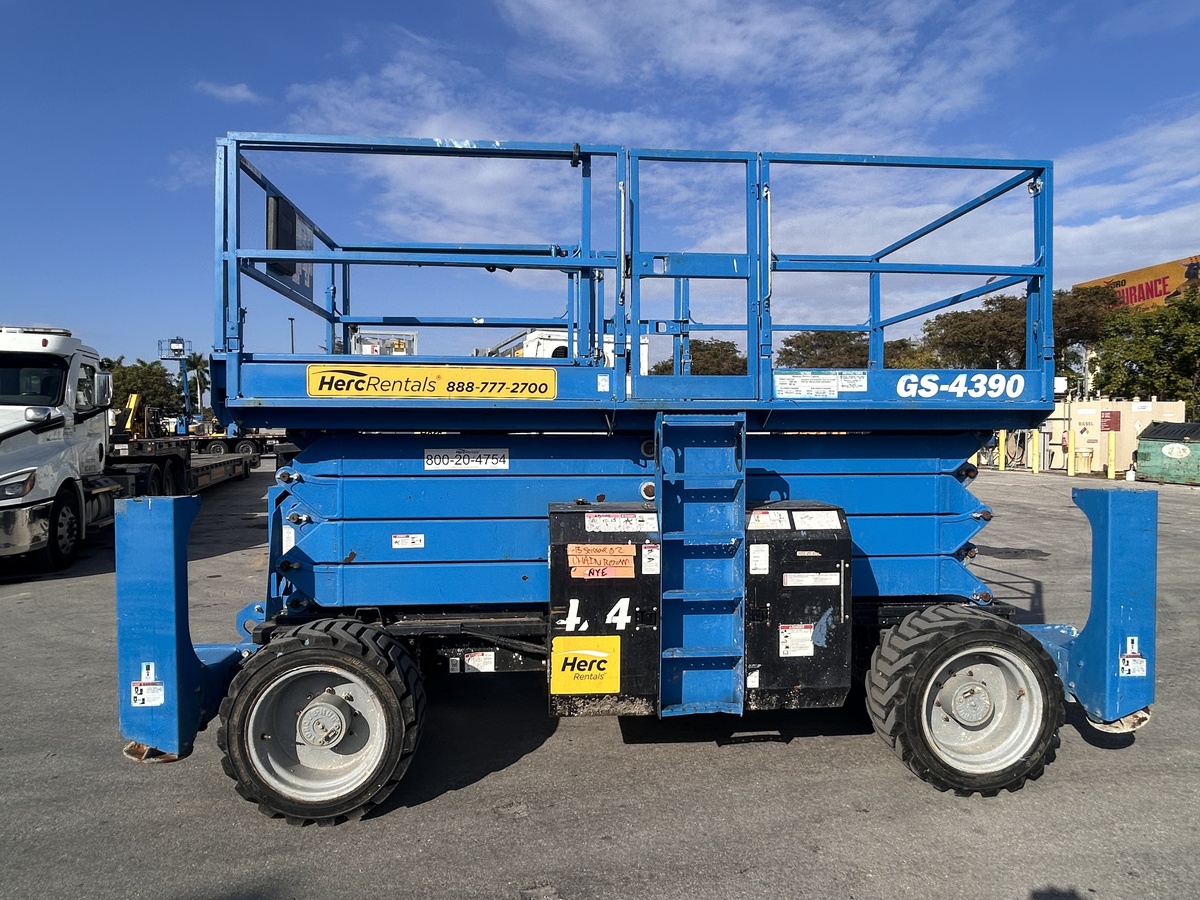 2018 Genie GS-4390 RT