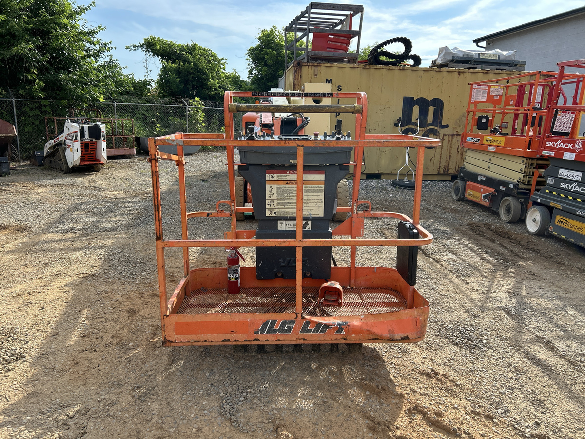 2018 JLG E450AJ-6