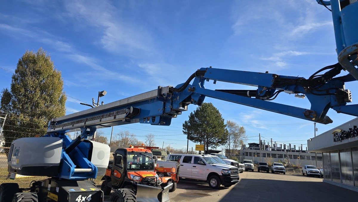 2017 Genie S-65-8