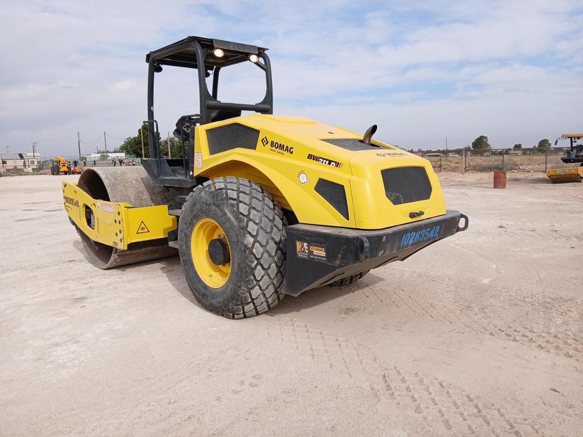 2019 BOMAG BW211D-5-6