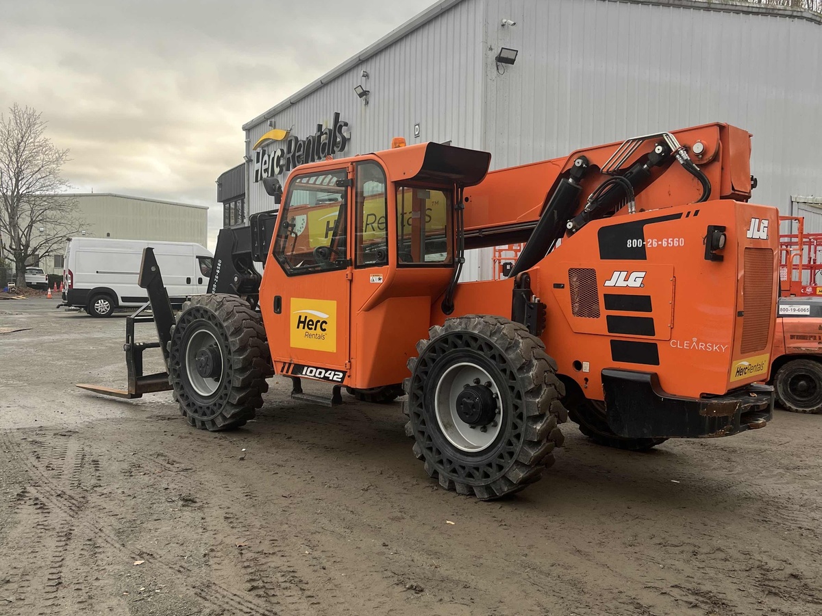 2019 SkyTrak 10042-5