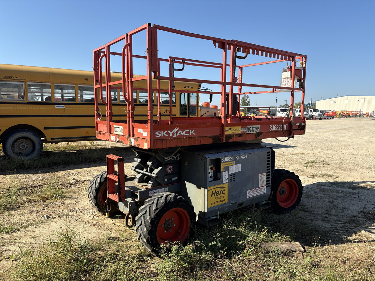 2018 Skyjack SJ-6826RT-3