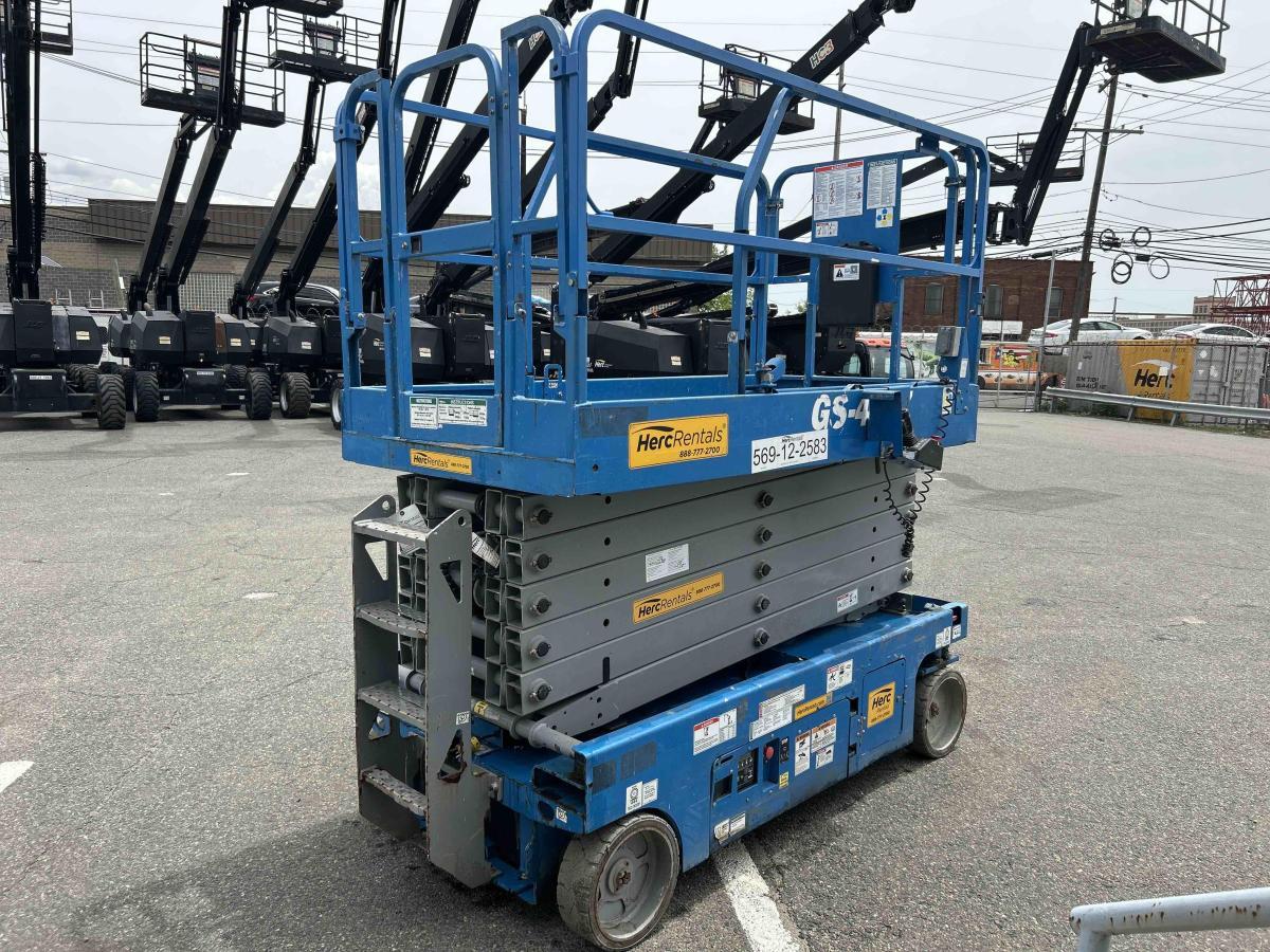 2017 Genie GS-4047-3