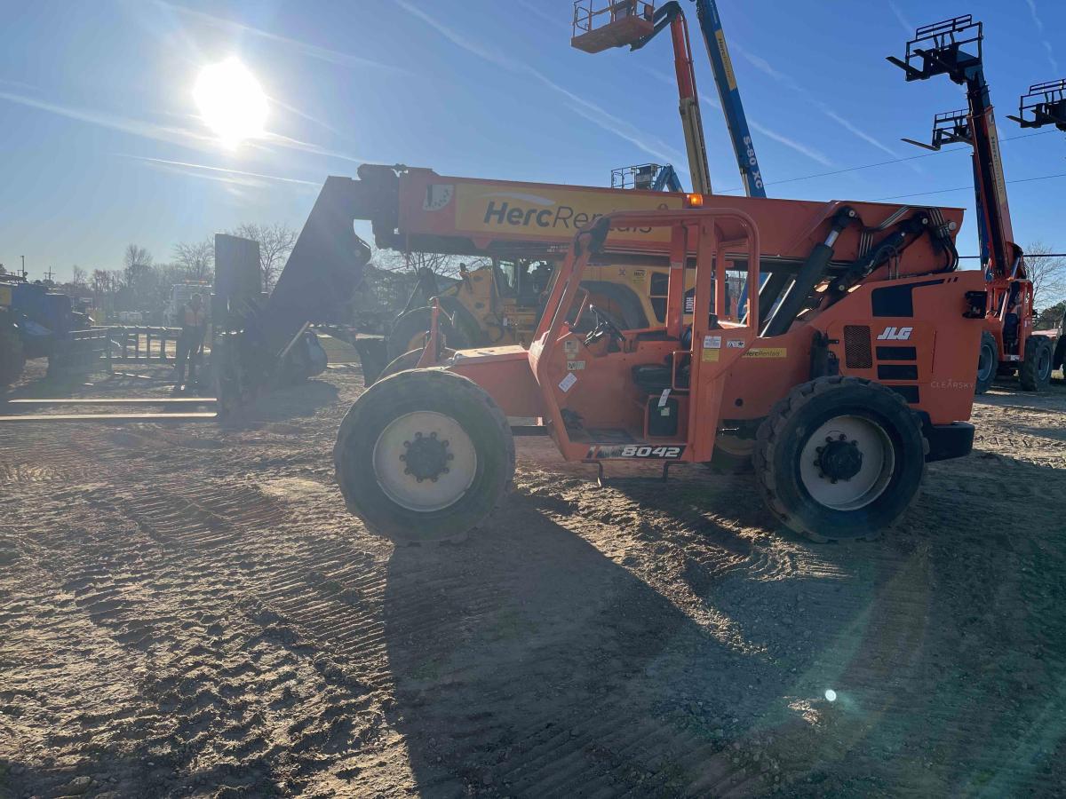 2018 SkyTrak 8042