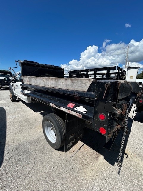 2019 Ford F550-3