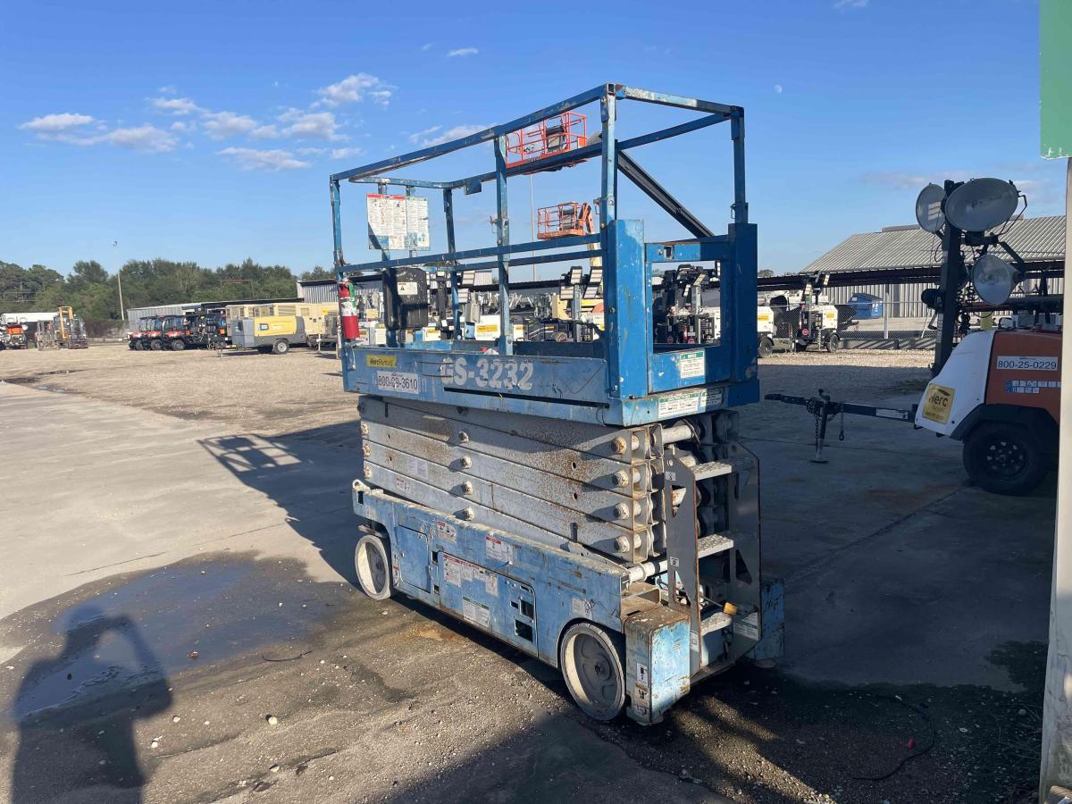 2016 Genie GS-3232