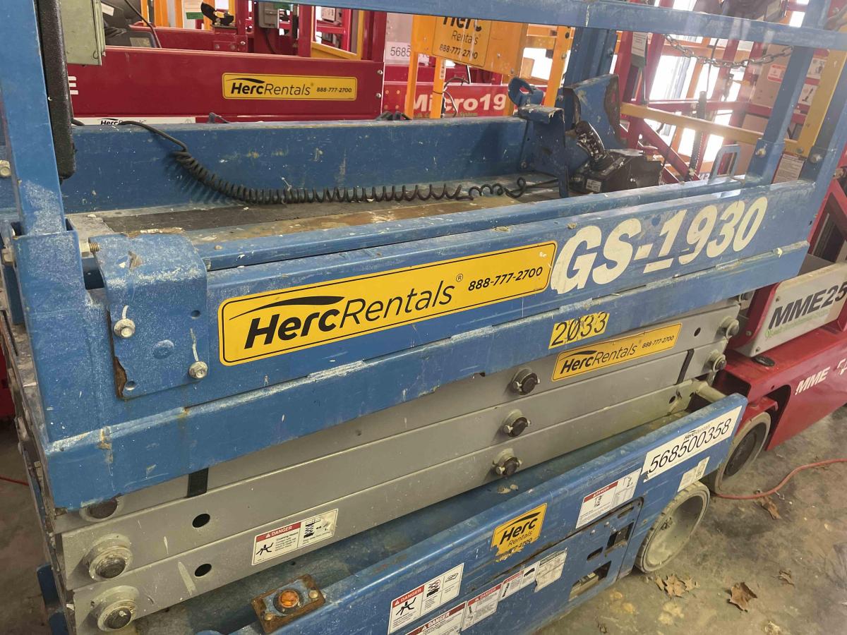 2018 Genie GS-1930
