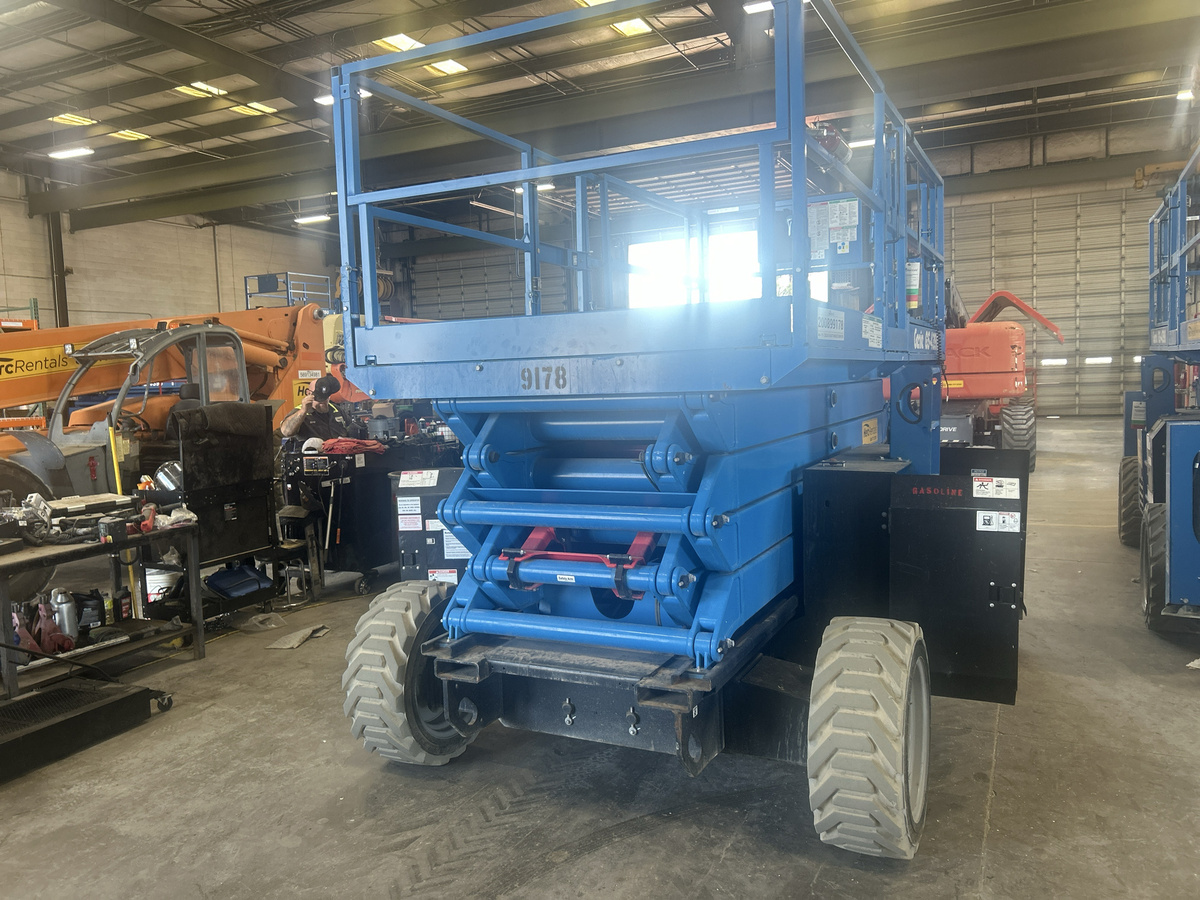 2019 Genie GS-4390 RT-4