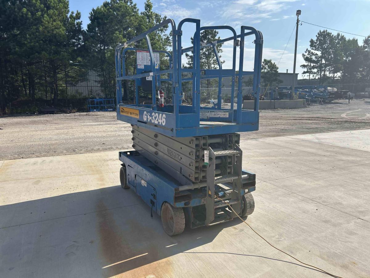 2016 Genie GS-3246-9