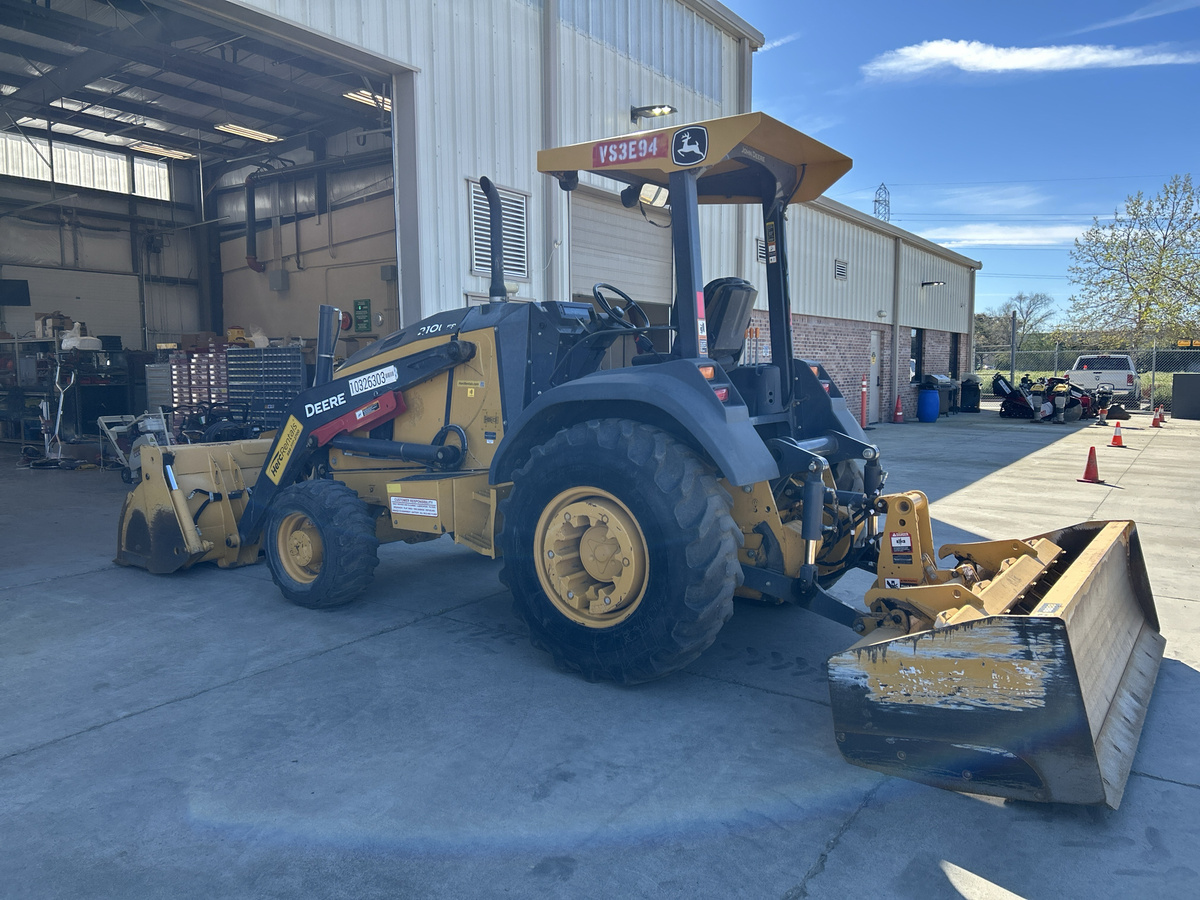 2021 John Deere 210LEP-4