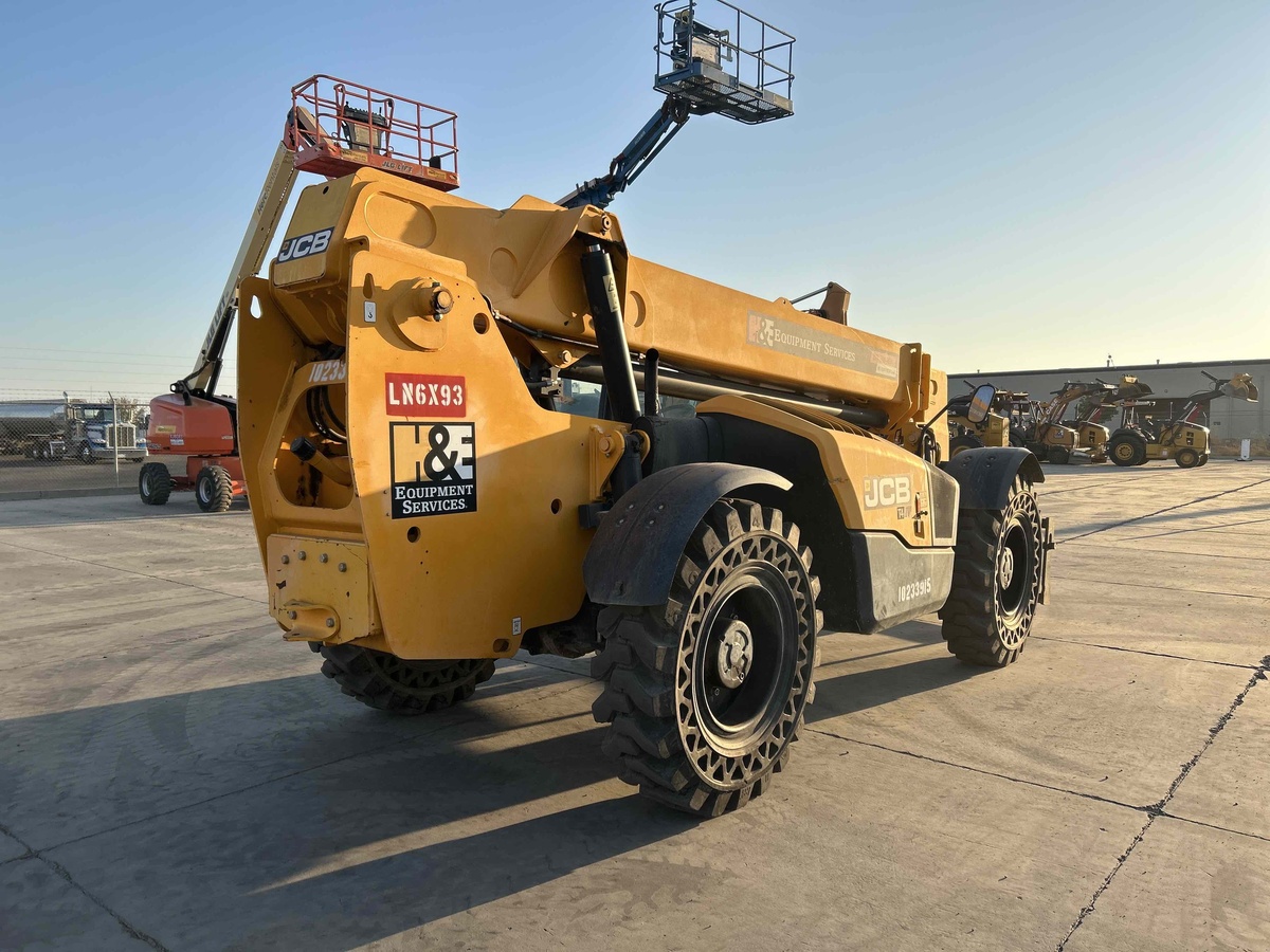 2018 JCB 509-42-4