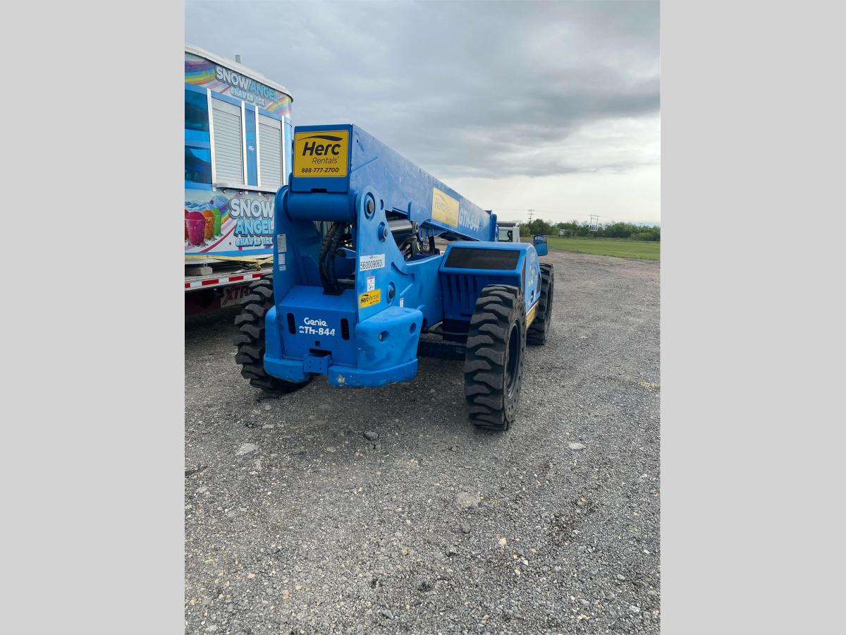 2018 Genie GTH 844