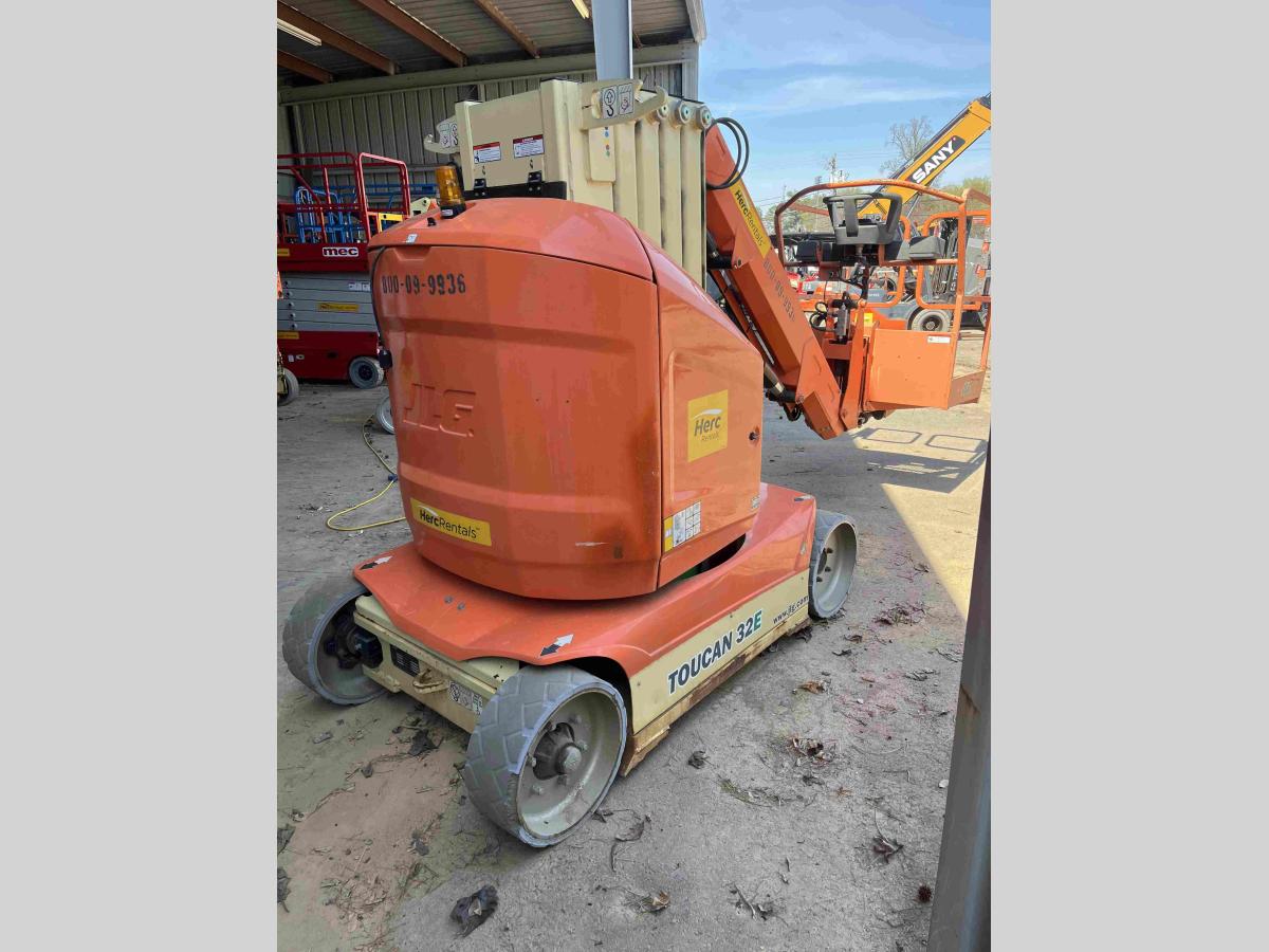 2016 JLG Toucan 32E