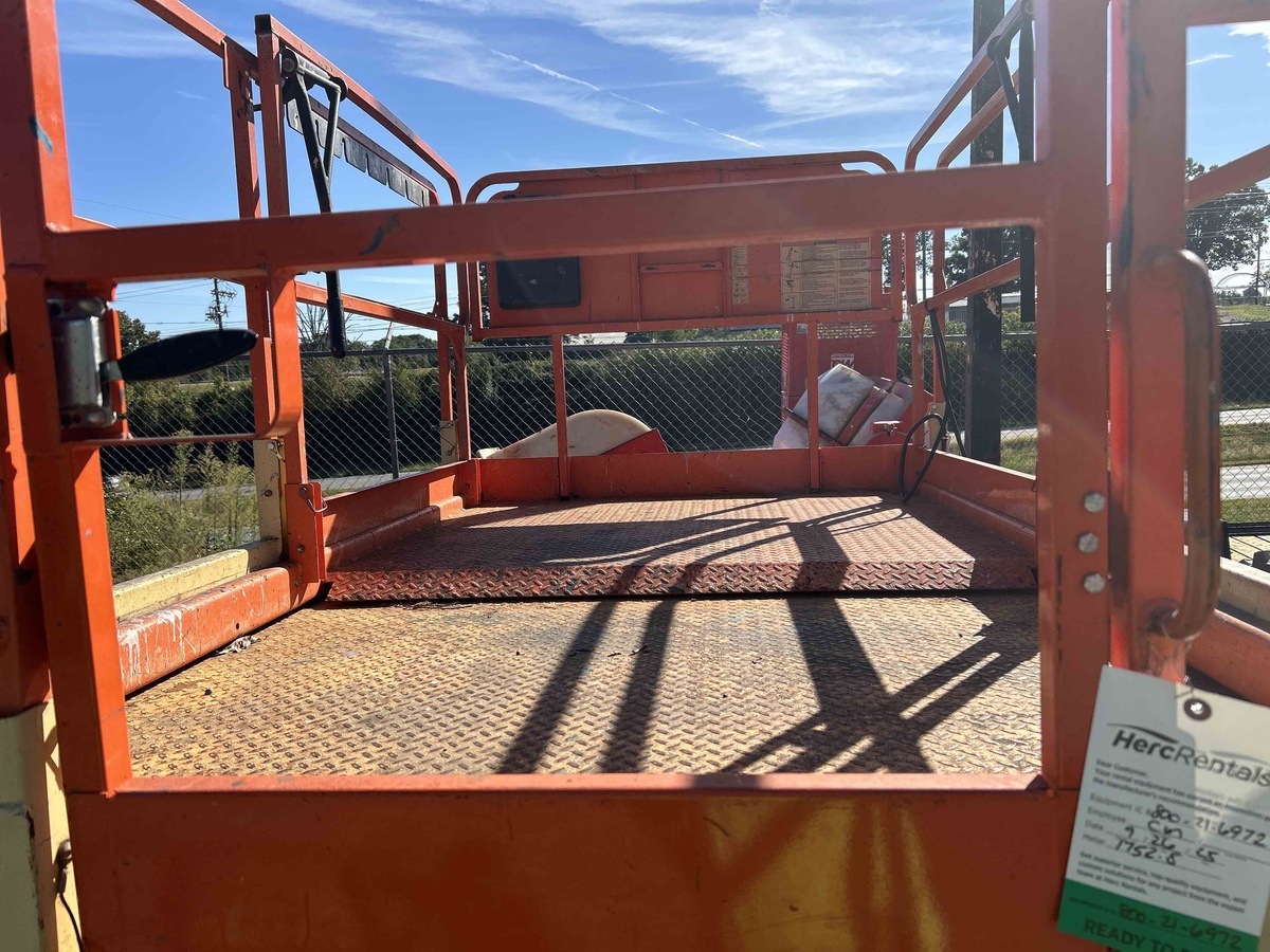 2018 JLG 260MRT-6