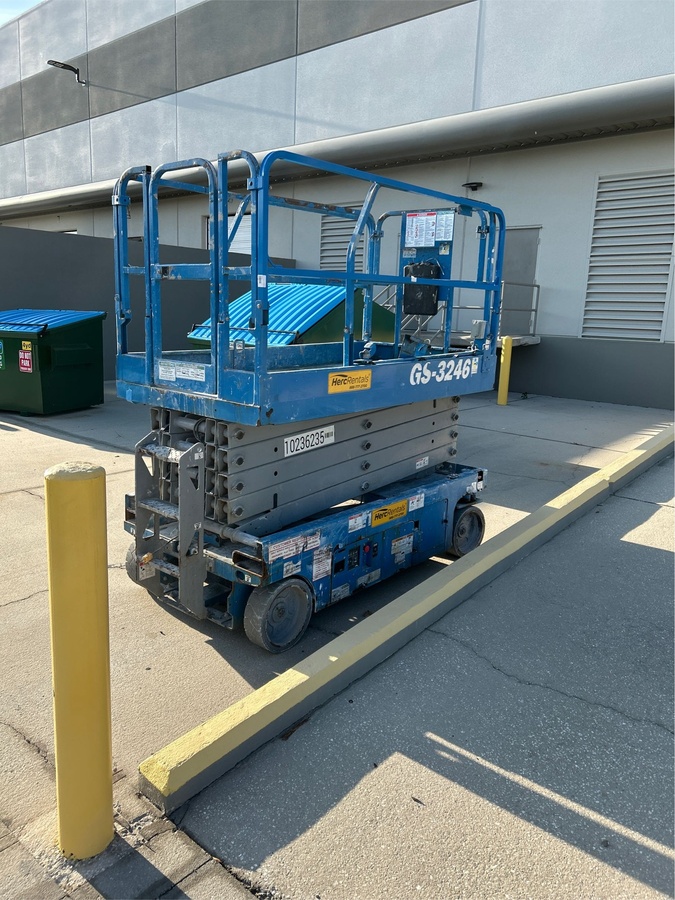 2018 Genie GS-3246