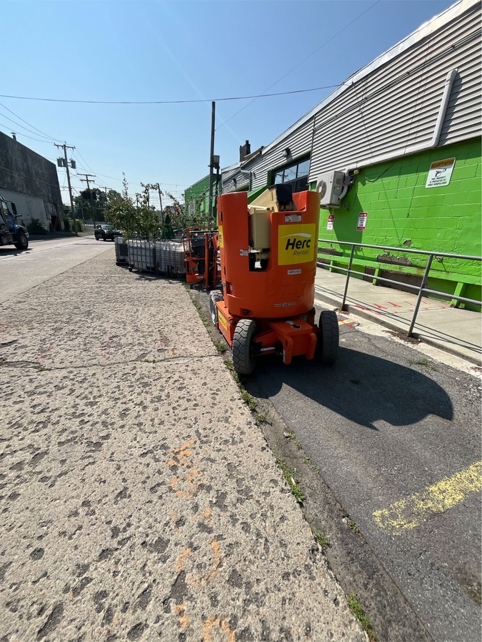 2017 JLG E300AJP-4