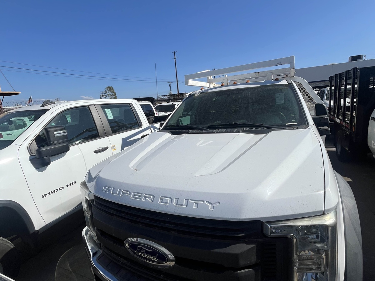 2018 Ford F550-1
