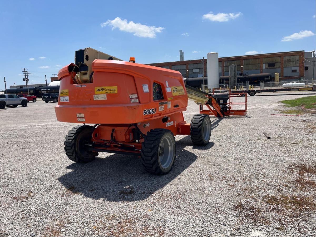 2018 JLG 660SJ-4