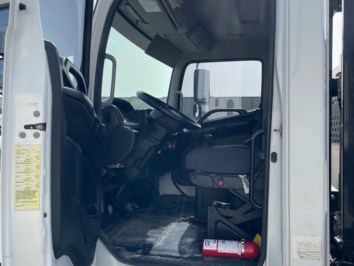 2017 Hino 258