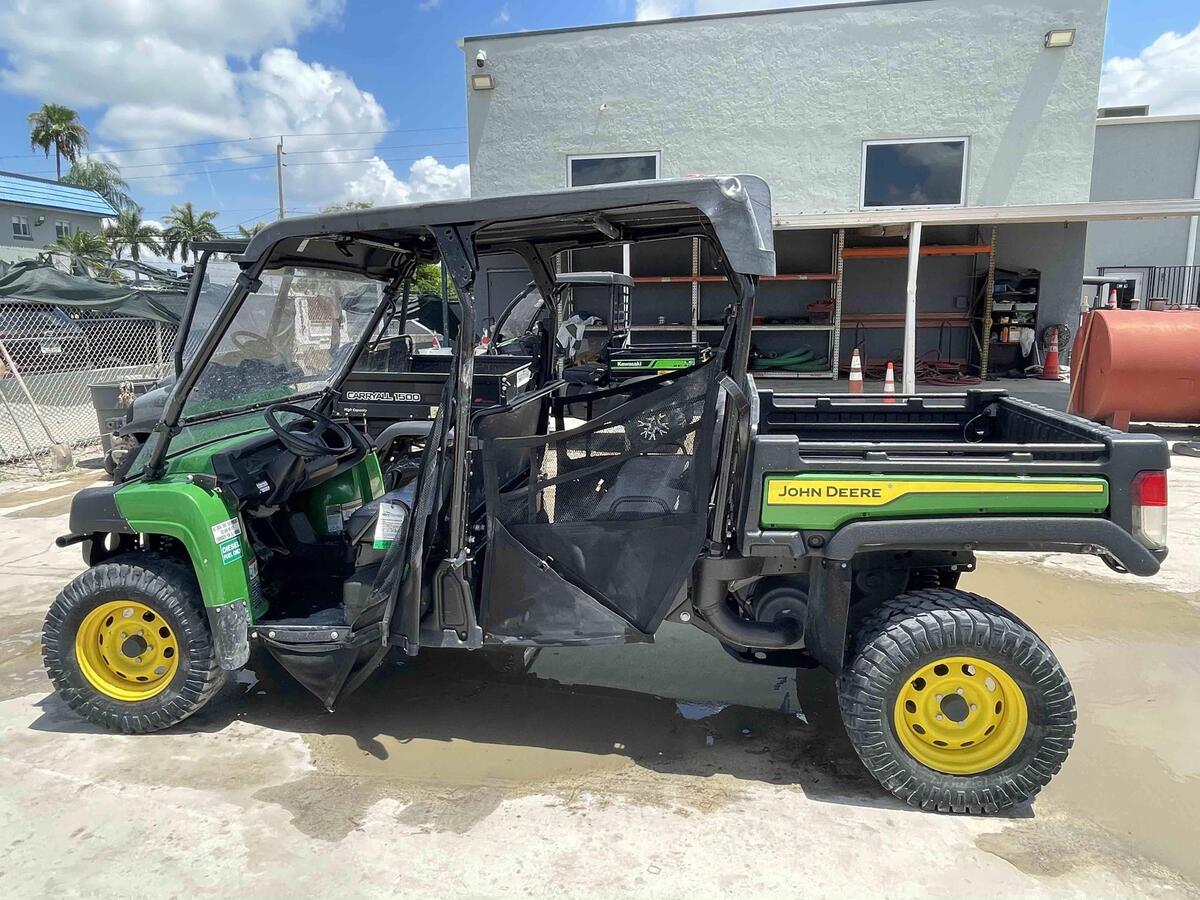 2022 John Deere XUV855M-1