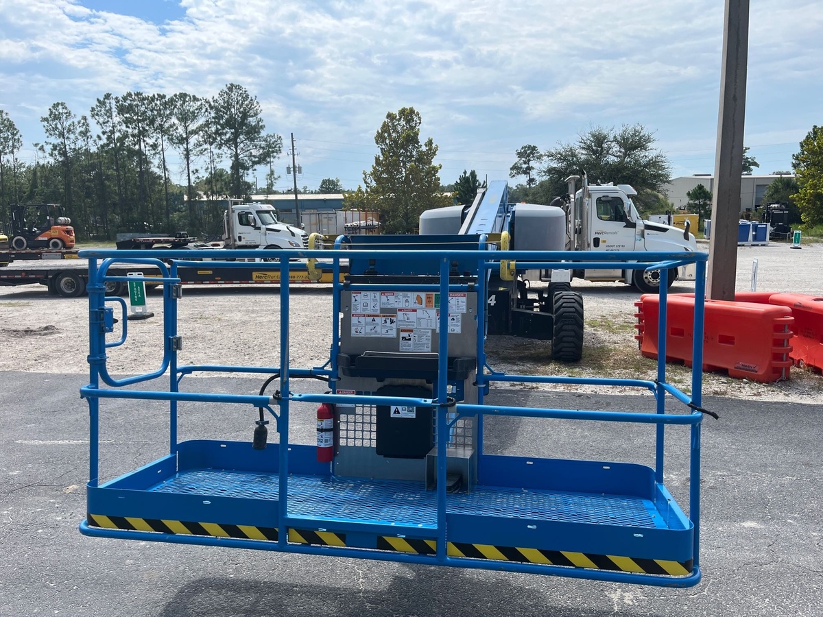 2019 Genie S-65XC-4