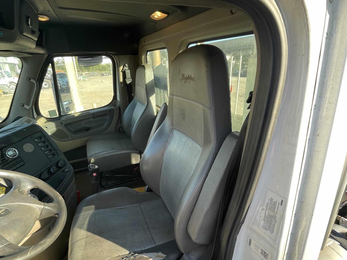 2016 Freightliner Cascadia
