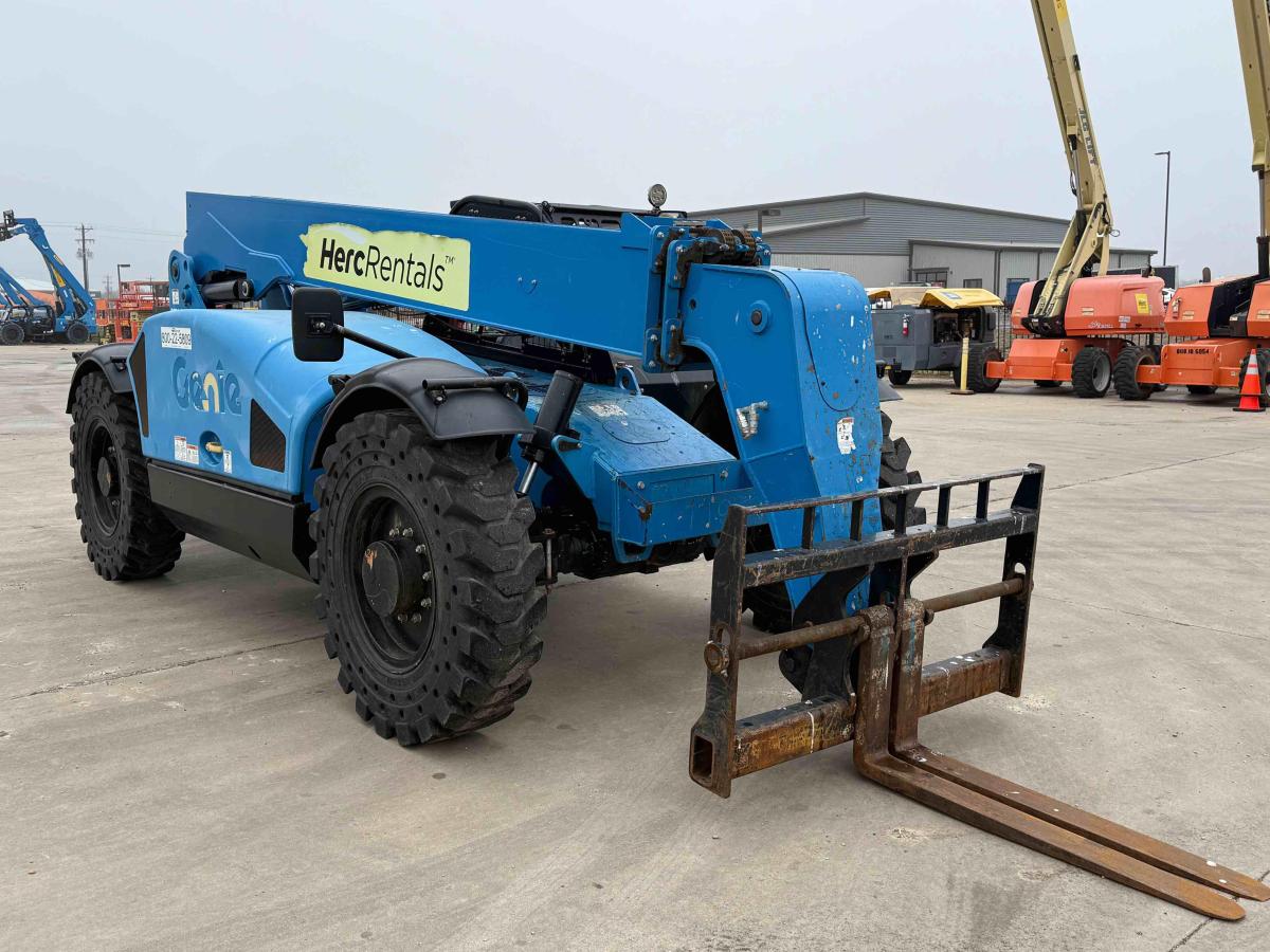 2018 Genie GTH 844