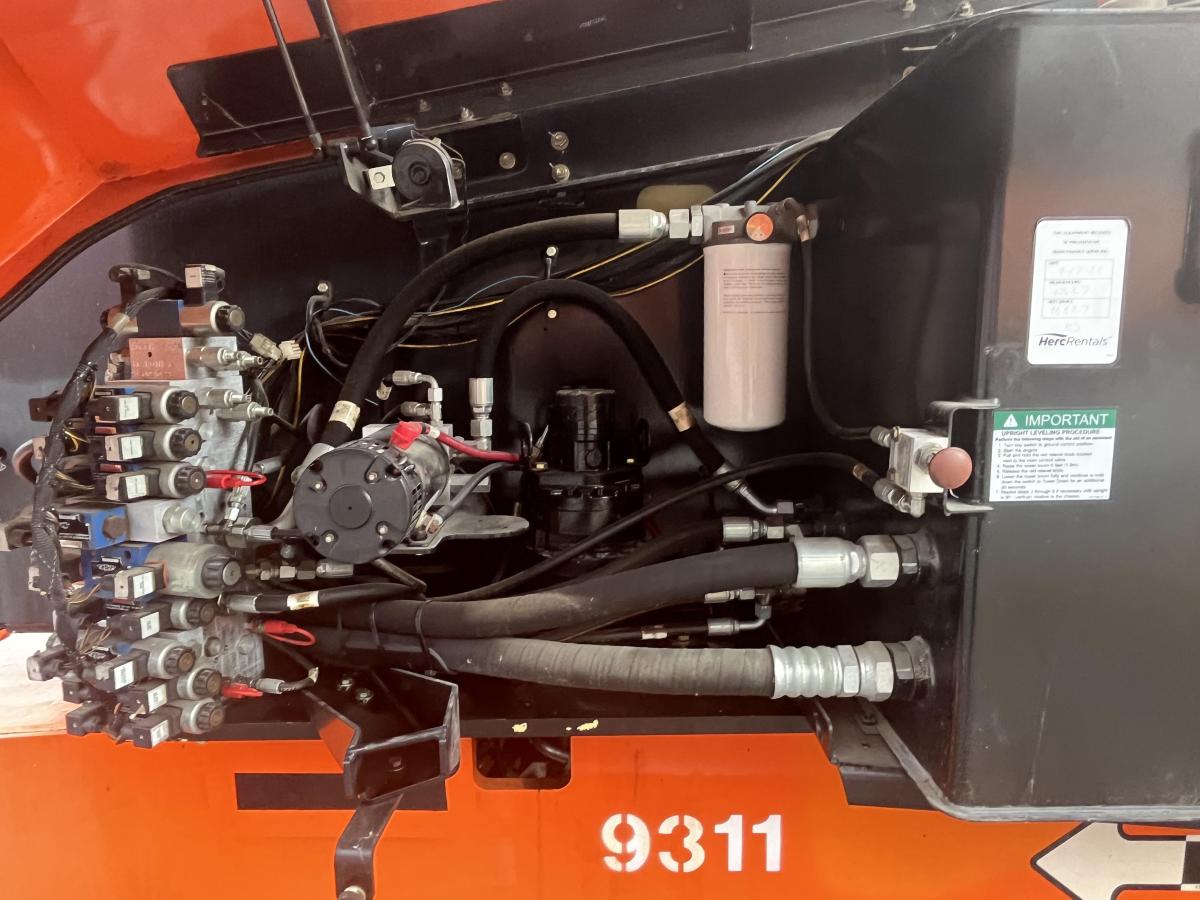 2007 JLG 800AJ