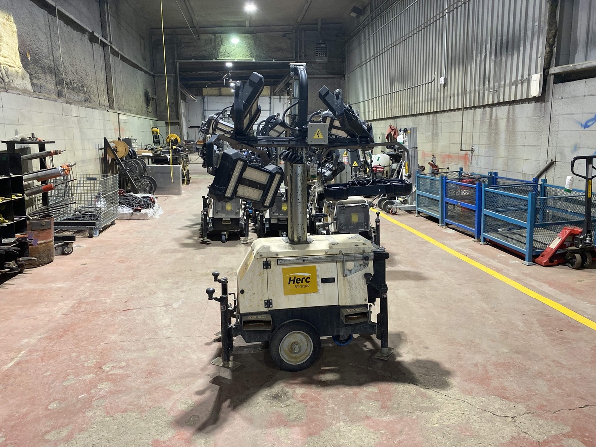 2018 Magnum PLT240-1